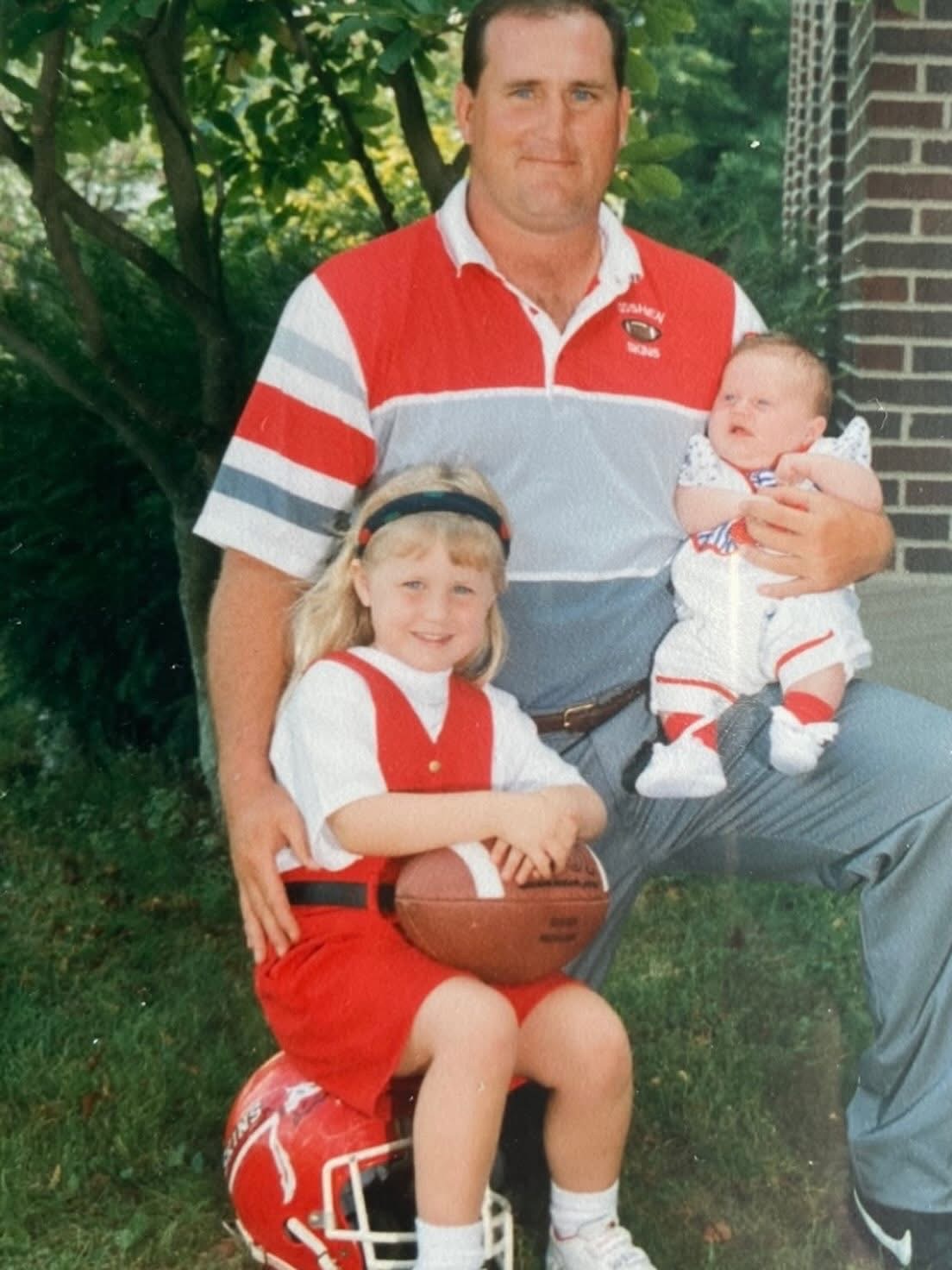 Photo of Mark Fioritto and his 2 young children.
